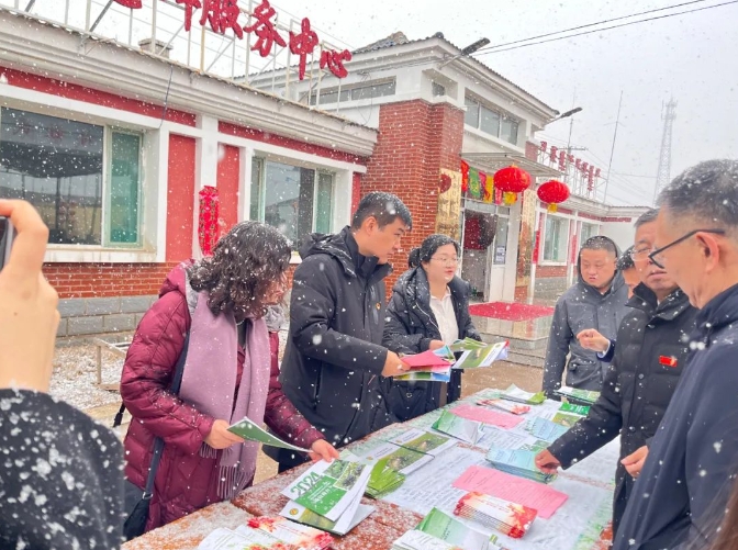 种植业高质量发展临时党支部开展“科技赋能助力设施农业”联合主题党日活动