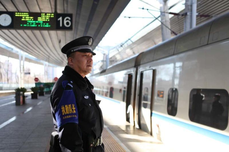 万余元工钱差点丢失 多亏铁警火速寻回