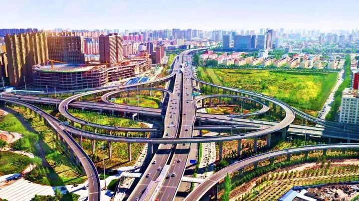 呼和浩特：整治交通违法行为 畅通城市“血脉”