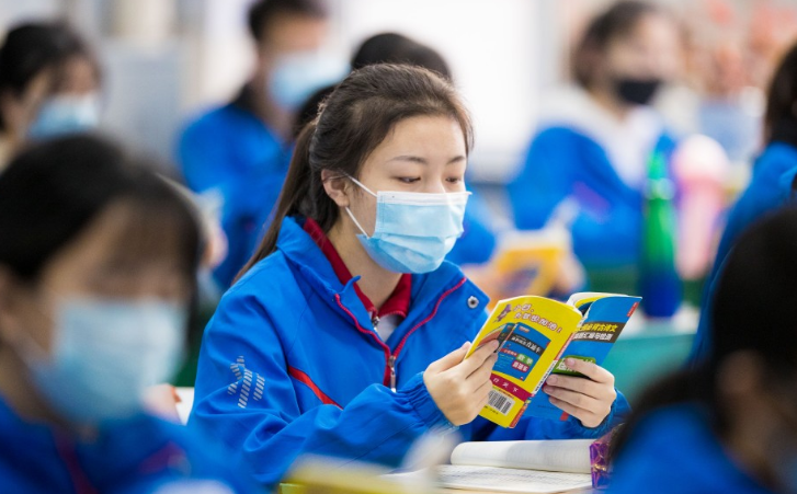 呼和浩特市中学生26日全面复课