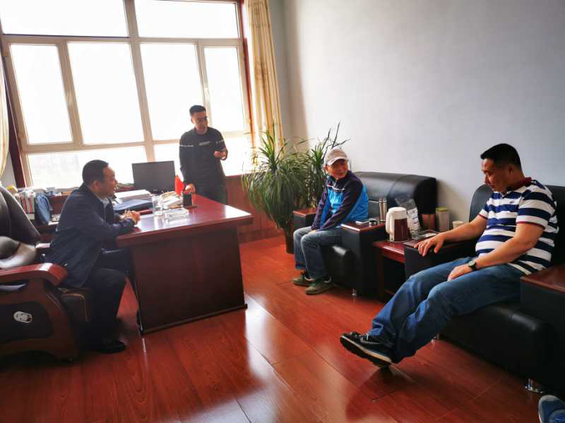 巩固扶贫成果，助力脱贫攻坚—华安保险在辉腾锡勒园区召开扶贫调研回访会议