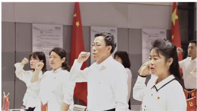 内蒙古自治区党委统战部主办的联合党日活动在呼和浩特举行