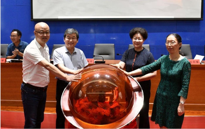 内蒙古师范大学正式启动“四史”学习教育 徐光寿作首场专题讲座