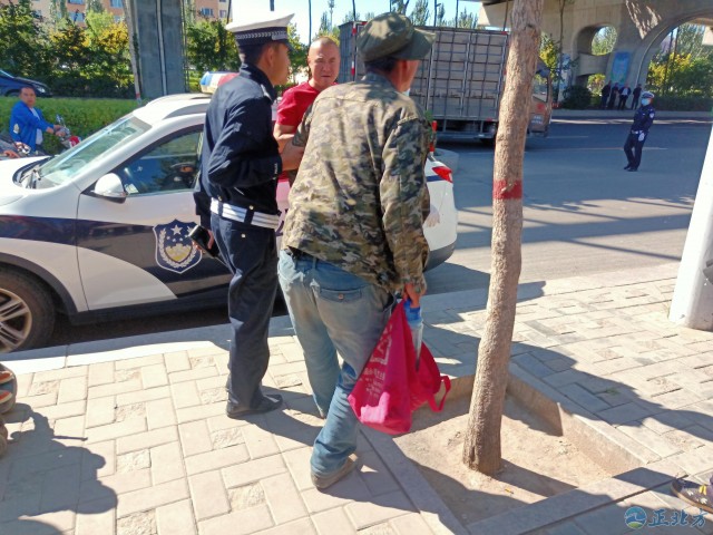 呼和浩特：一女子驾车冲撞行人 致6伤后逃逸