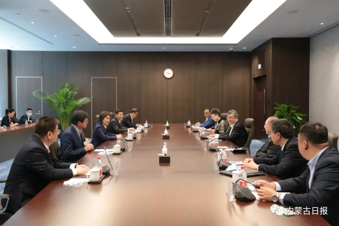 自治区政府与中信集团在京签署战略合作框架协议　布小林 朱鹤新 奚国华见证签约