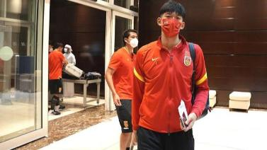 国足凌晨顺利抵达驻地酒店 历经11小时长途跋涉