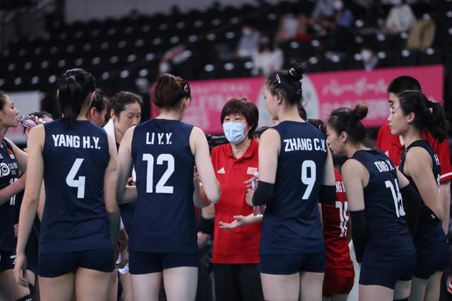 郎平为东京奥运会寻找“双保险”