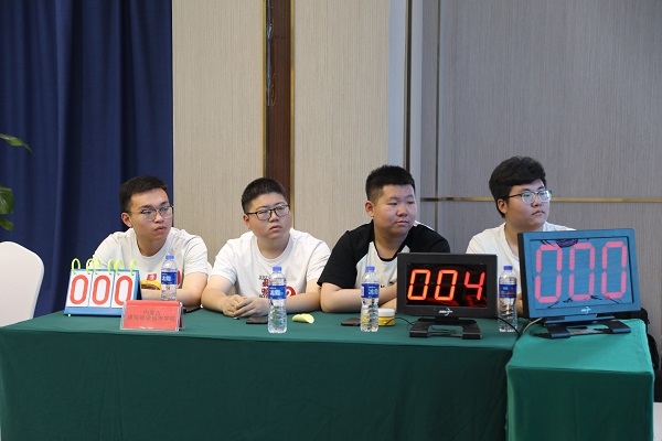 首届“海德杯”毕业季古诗词大会在呼和浩特举行