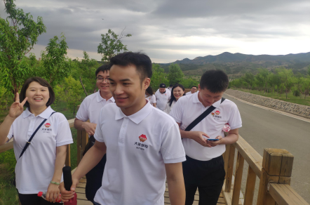 财险内蒙古分公司开展“不忘初心 守护美好”  7.8保险公众宣传日公益健步走活动