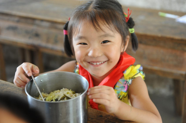 小积分大公益 兴业银行信用卡持卡人三年送出近10万份“免费午餐”