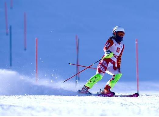 北京冬奥推动大众滑雪升温 超级定点滑雪公开赛再增一站赛事