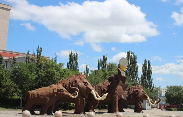 呼和浩特市动物园4月6日对外开园