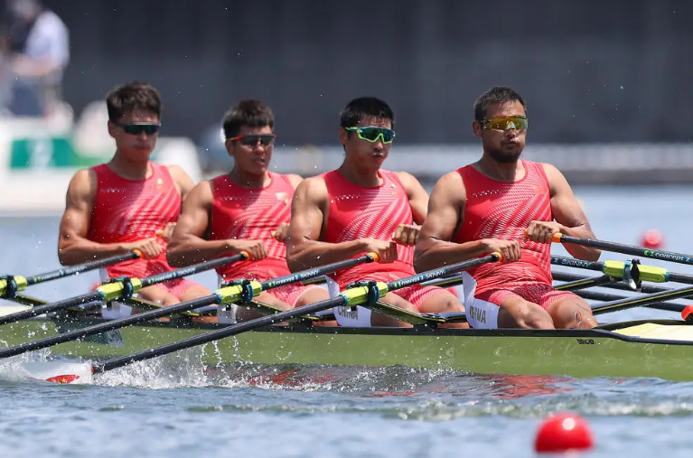 中国队首获赛艇世界杯男子四人双桨冠军