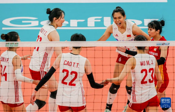 中国女排击败菲律宾 提前锁定八强