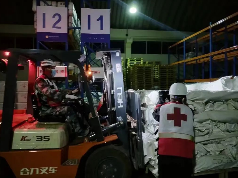 秉承人道宗旨 凝聚博爱力量 弘扬奉献精神 汇聚起万众一心 众志成城 同心抗疫的磅礴力量