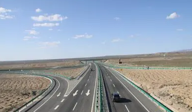 阿拉善盟一重点公路项目施工设计图获批