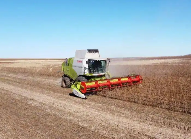 农业机械化为内蒙古粮食丰收“护航”