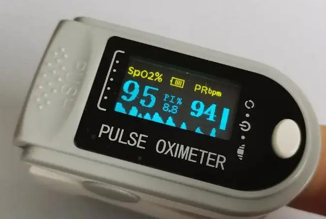 内蒙古为全区养老福利机构发放血氧仪