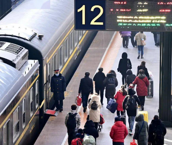 呼铁局春运预计发送旅客230万人次