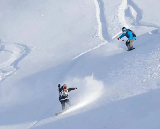 冰雪运动热了 冬季旅游火了