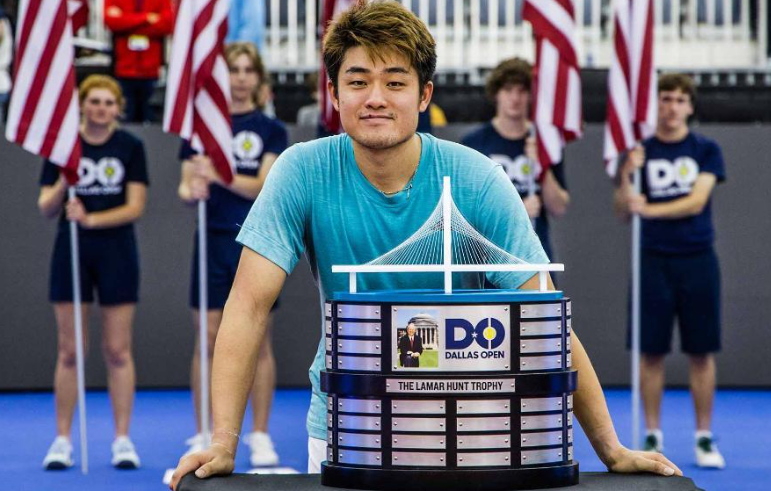 创造历史！吴易昺获中国大陆球员首个ATP巡回赛单打冠军