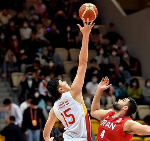 中国男篮战胜伊朗 结束世预赛征程