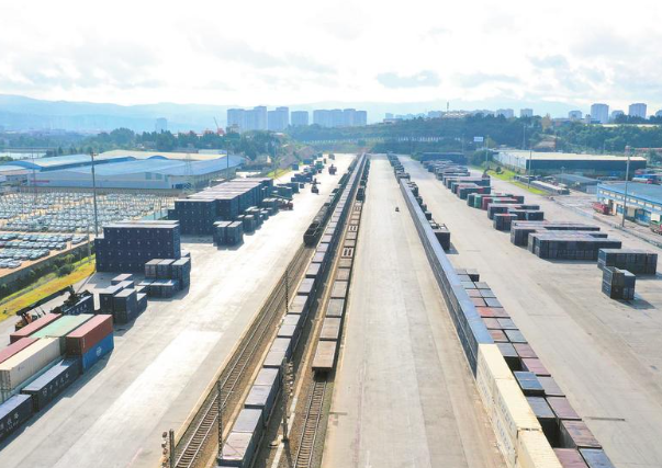 锡林郭勒盟“通道经济”转身“落地经济”