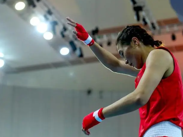 内蒙古运动员杨柳女拳世锦赛夺金