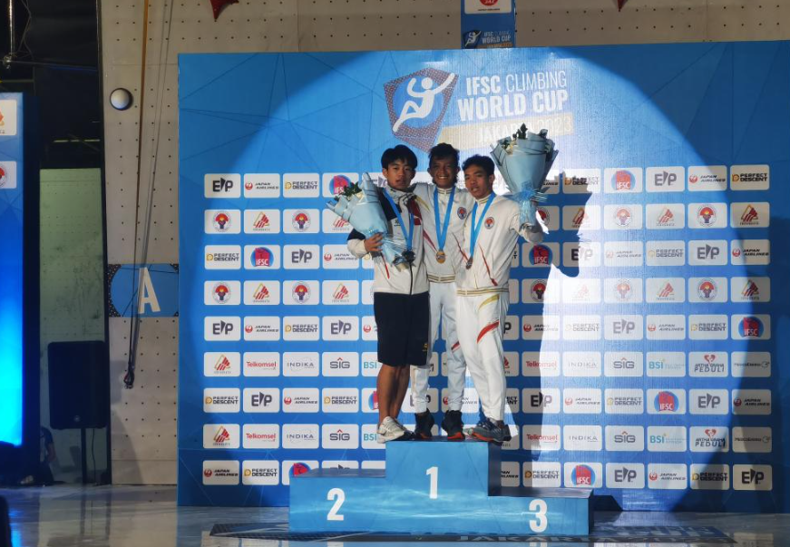 攀岩世界杯雅加达站：中国小将王欣尚摘银