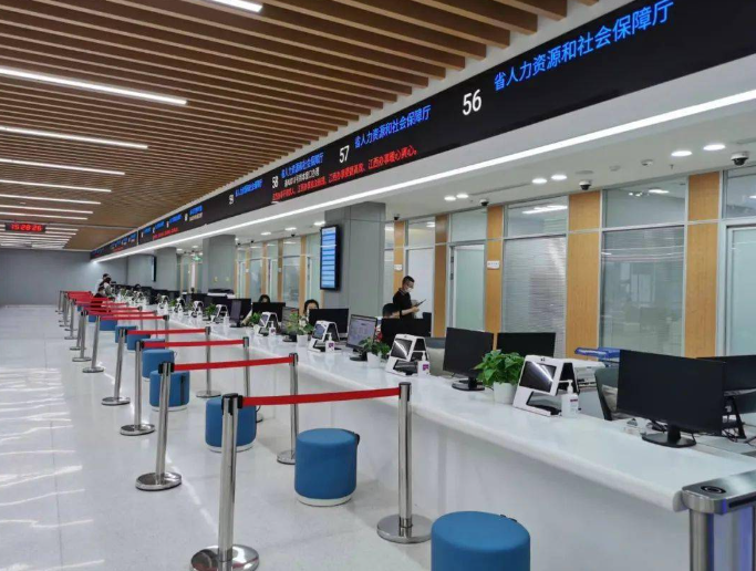 内蒙古自治区人社厅：把服务窗口前移到群众身边