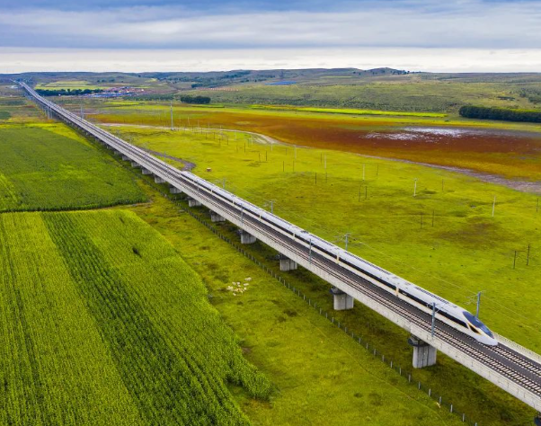 草原铁路7月1日起实行新的列车运行图