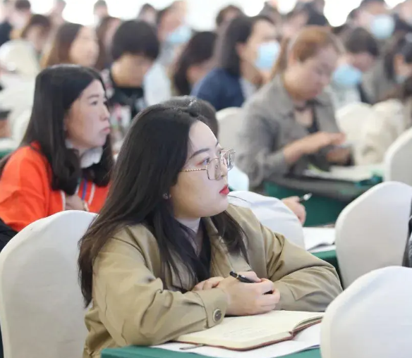 为推行使用国家统编教材提供强有力的师资保障