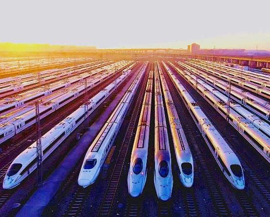 国庆黄金周全国铁路预计发送旅客1.9亿人次