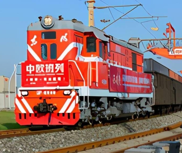 中欧班列10年累计开行7.7万列