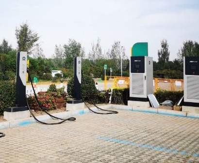 12个服务区充电站上线运营