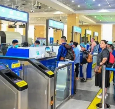 二连浩特口岸验放出入境旅客总量居全区之首