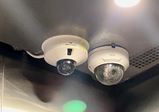 这个小区13部电梯安装了阻车报警器